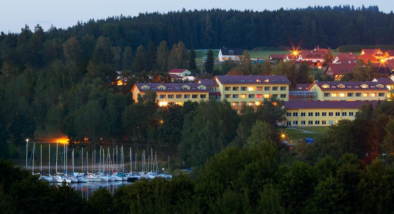 Lipno Wellness - Frymburk Hotel Private Family Room מראה חיצוני תמונה