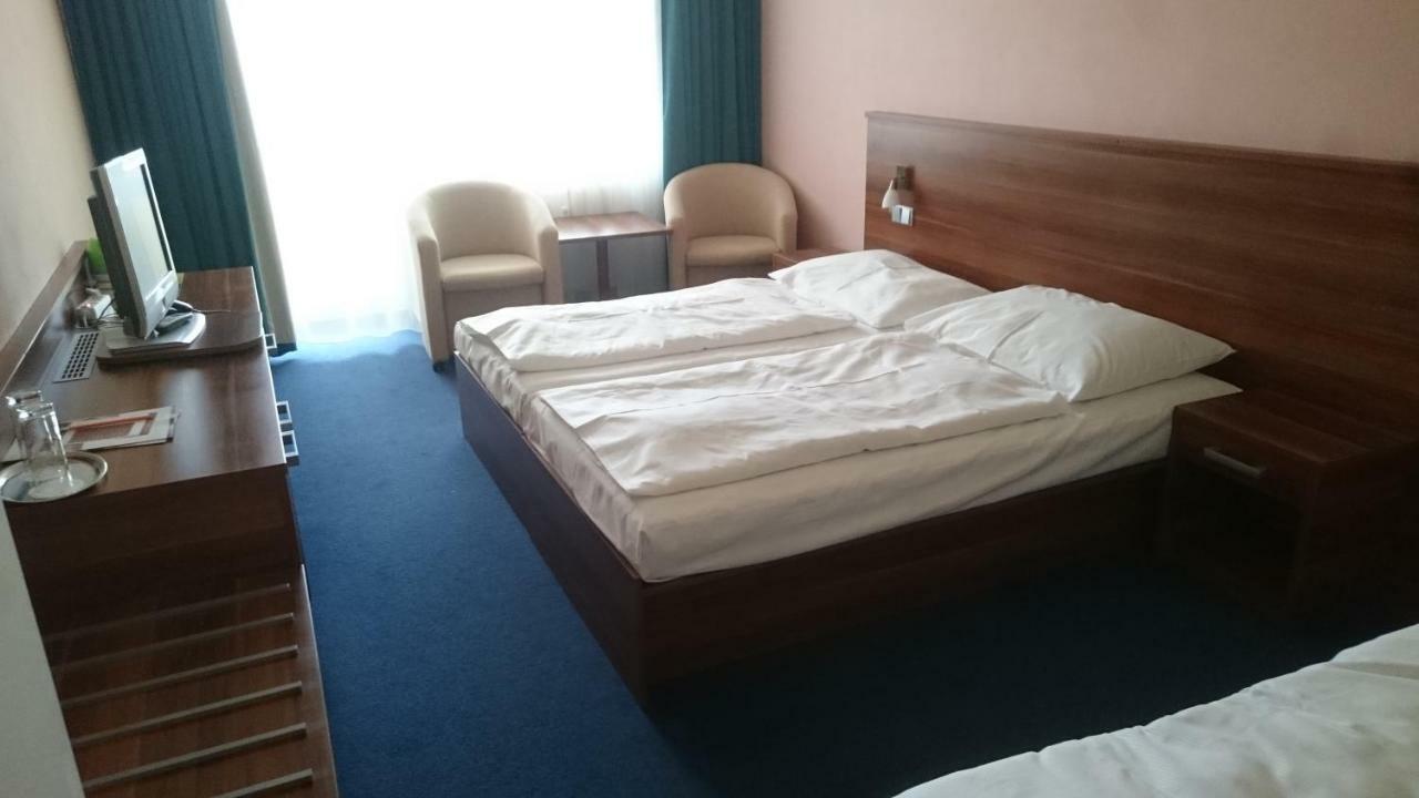 Lipno Wellness - Frymburk Hotel Private Family Room מראה חיצוני תמונה